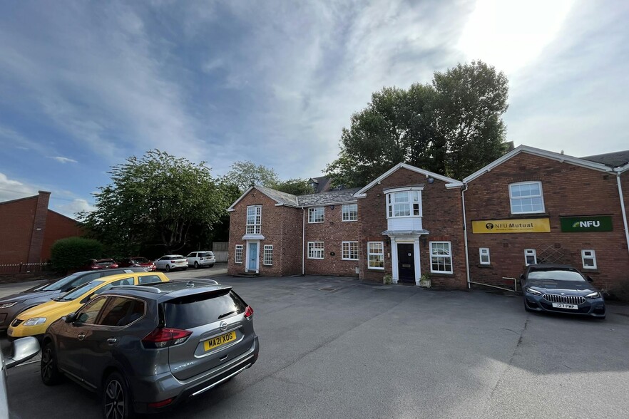 Maple Court, Macclesfield to rent - Building Photo - Image 3 of 4