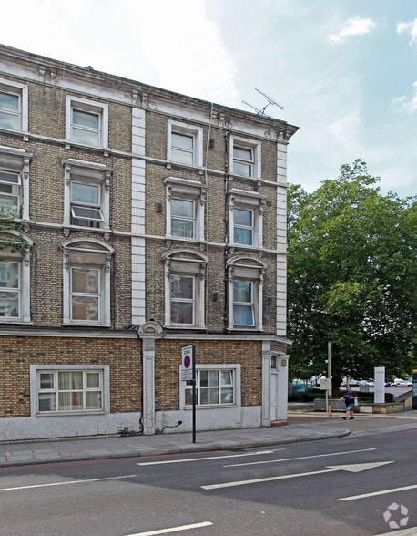 119-121 Warwick Rd, London for sale - Building Photo - Image 2 of 4