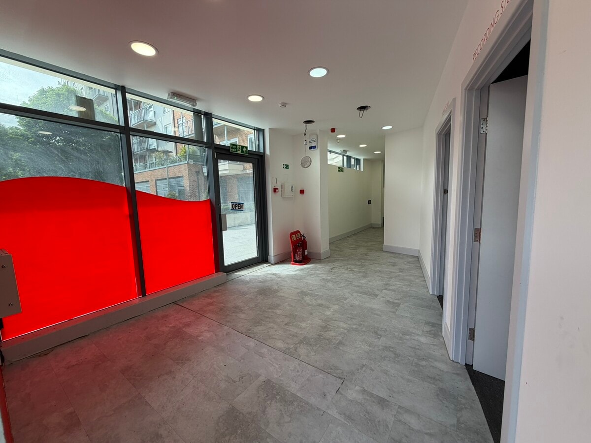 Aerodrome Rd, London, LND NW9 5LW - Unit 31 - - Interior Photo - Image 1 of 10