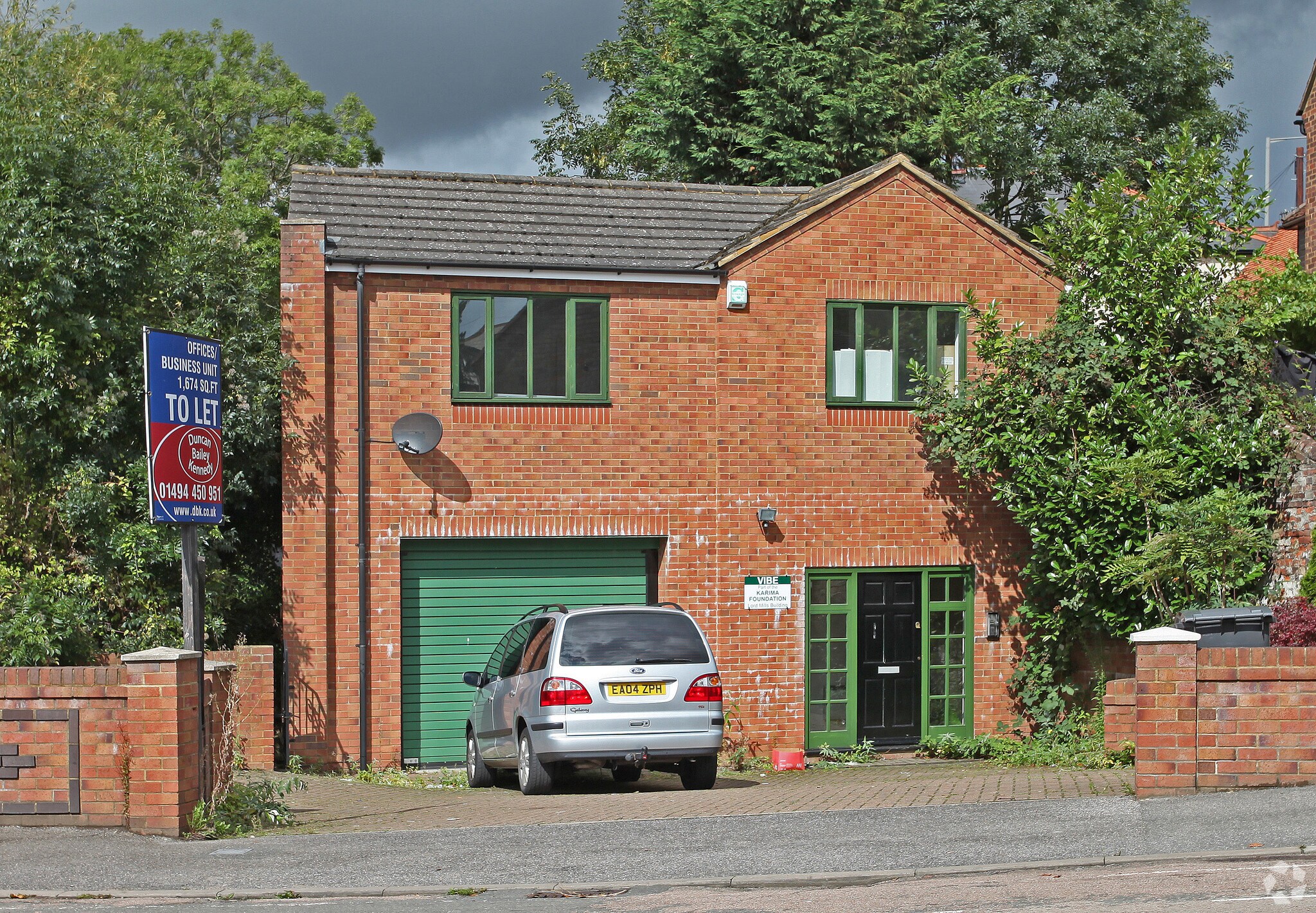 Oakridge Rd, High Wycombe for sale Primary Photo- Image 1 of 1