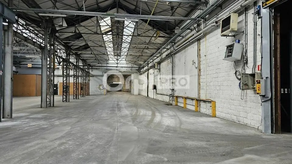 Vente Local d'activités 1 860 m² à 5 554 m² - Photo 1