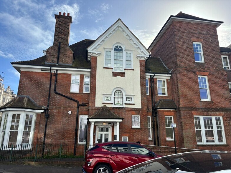14 Windlesham Av, Brighton to rent - Building Photo - Image 2 of 13