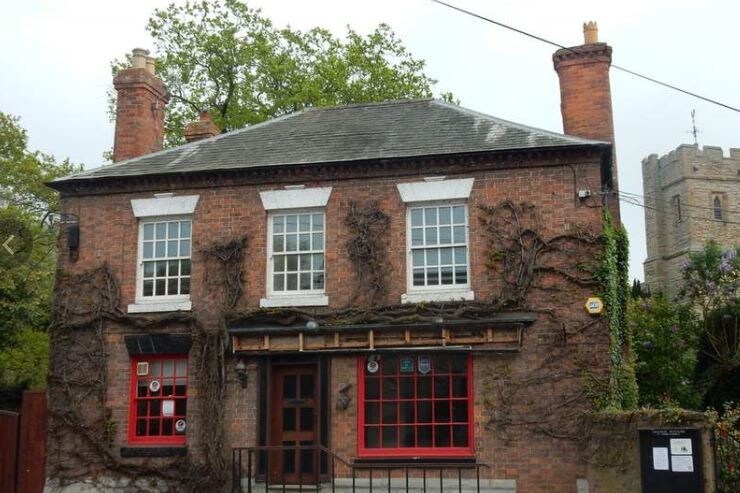 11 High St, Alcester for sale Primary Photo- Image 1 of 1