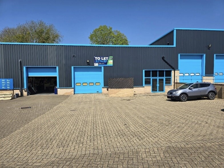 Lakesmere Rd, Horndean to rent - Building Photo - Image 2 of 40