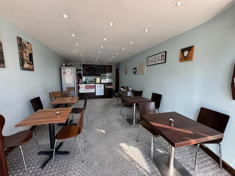 34 St Mary's Rd, London to rent - Interior Photo - Image 2 of 3