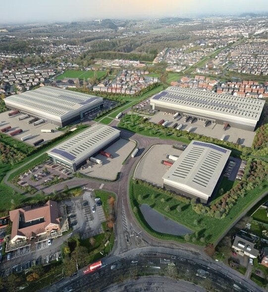 Chaddock Ln, Manchester to rent - Building Photo - Image 3 of 8