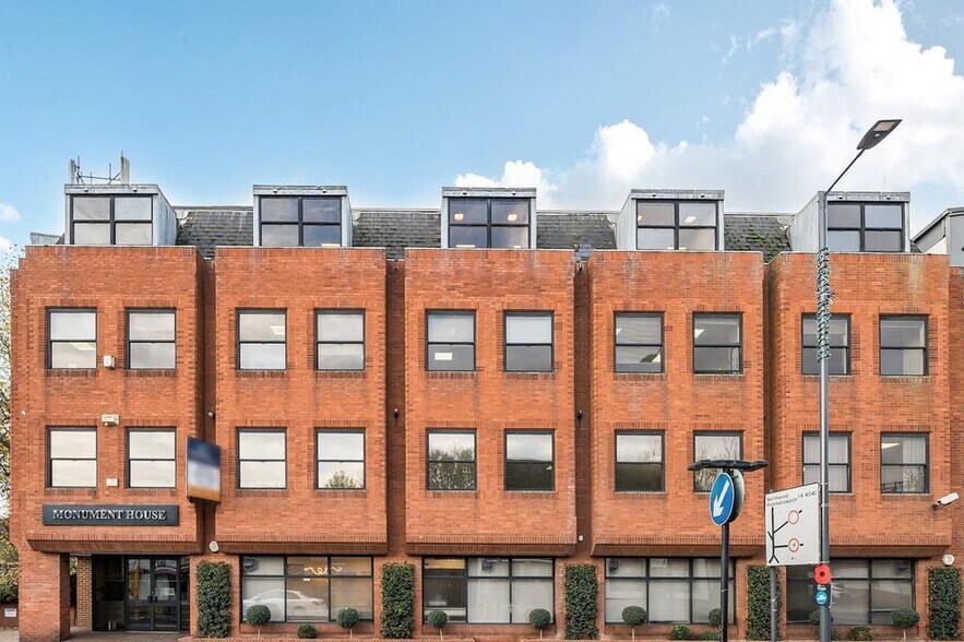 215 Marsh Rd, Pinner to rent - Building Photo - Image 3 of 19