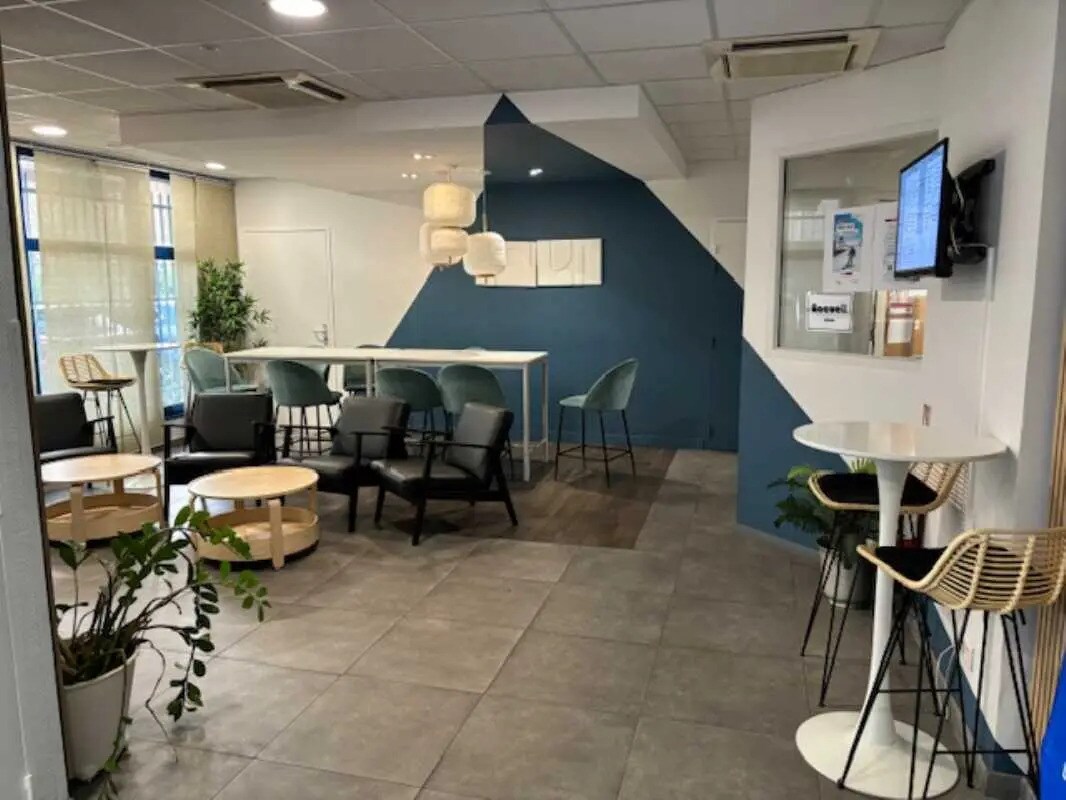 Office in Toulouse for sale Lobby- Image 1 of 8