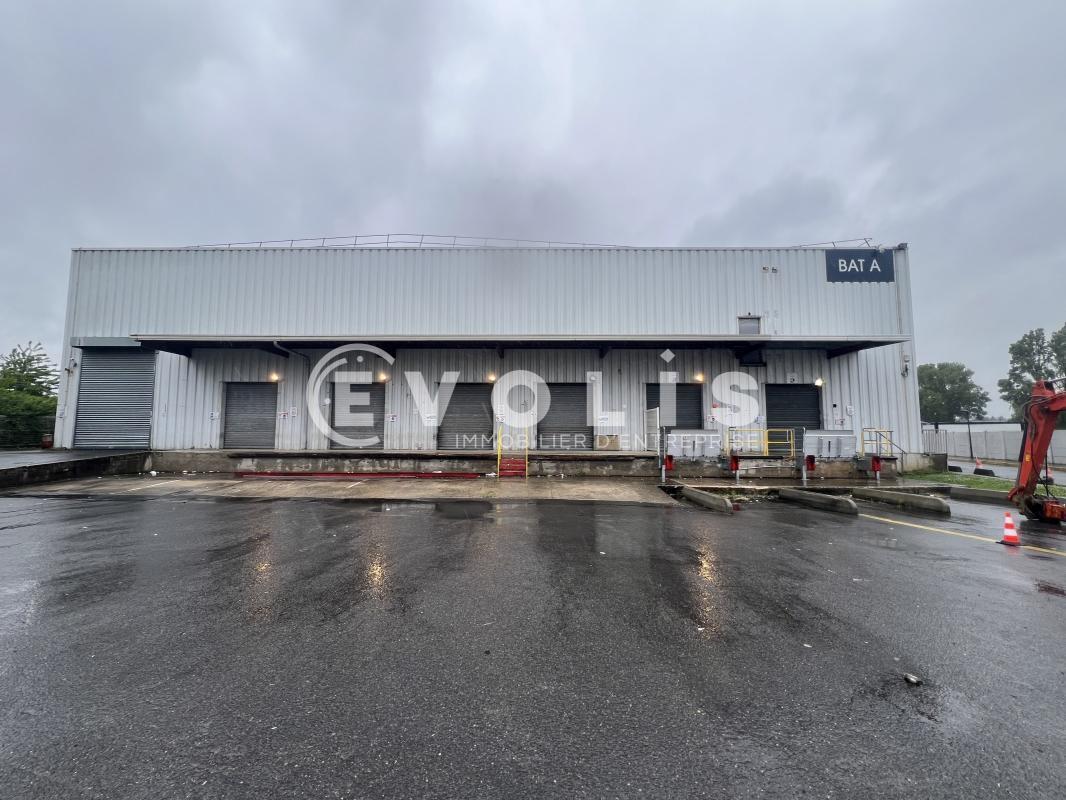 Industrial in Sucy En Brie to rent Building Photo- Image 1 of 15