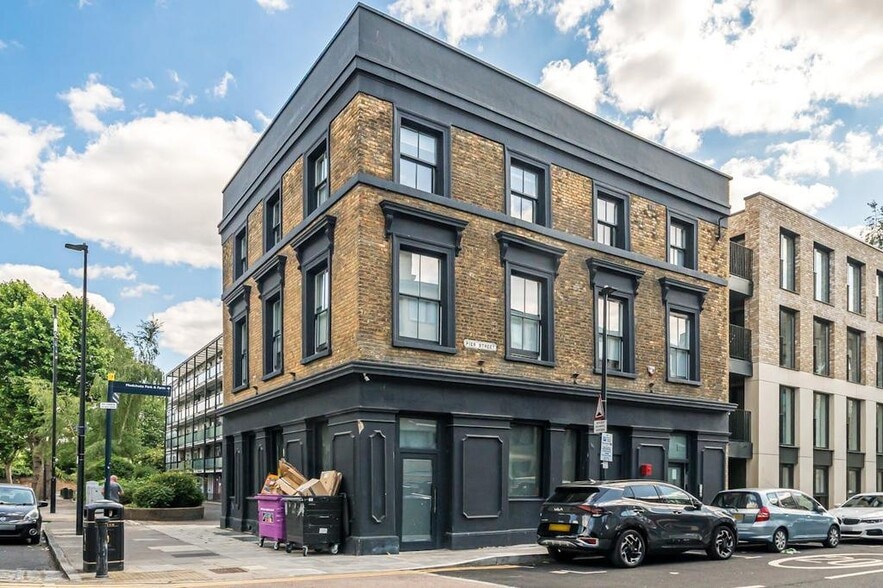 299 Manchester Rd, London to rent - Building Photo - Image 1 of 17