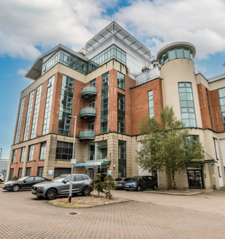 31 Clarendon Rd, Belfast for rent Building Photo- Image 1 of 7