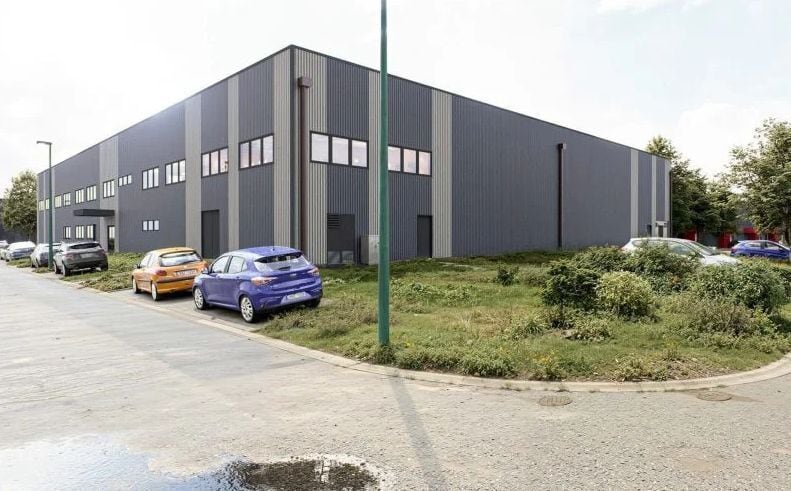 Industrial in Saint-Ouen-l'Aumône to rent Building Photo- Image 1 of 3