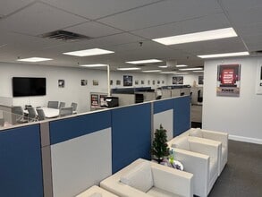 2 Lukens Dr, New Castle, DE to rent Building Photo- Image 2 of 6