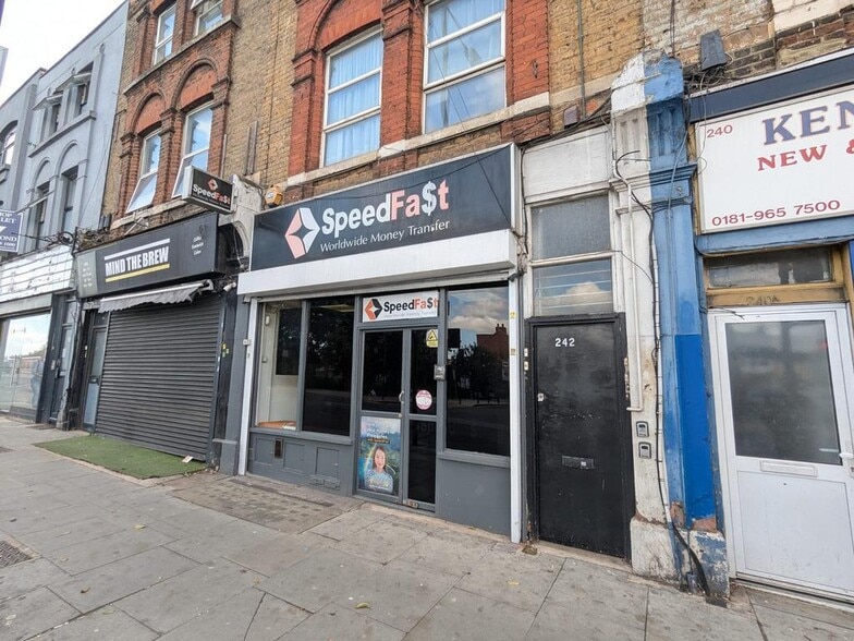 242 High St, London to rent - Building Photo - Image 1 of 3