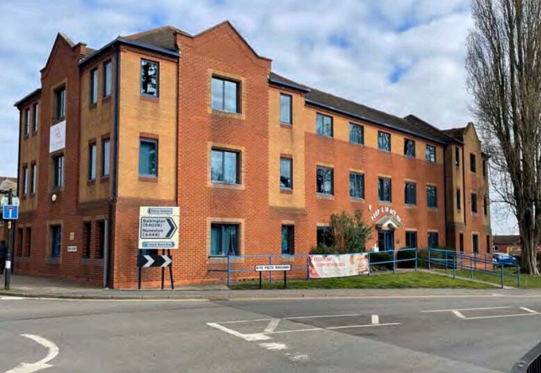 44 High St, Bedworth for sale Primary Photo- Image 1 of 1