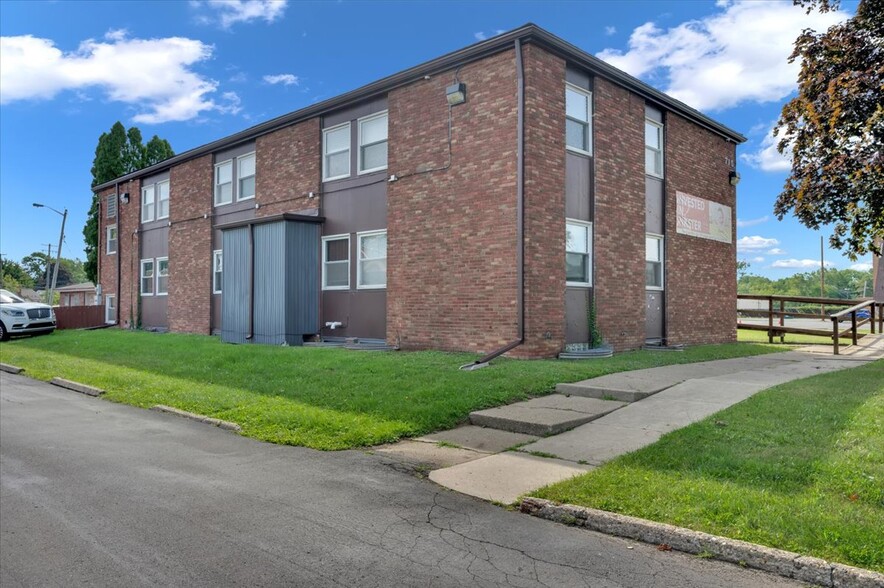 715 Inkster Rd, Inkster, MI for sale - Building Photo - Image 1 of 33