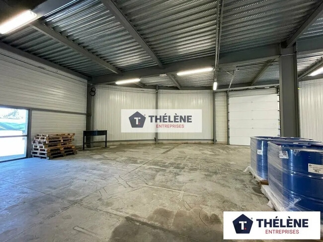Location Local d'activités 560 m²