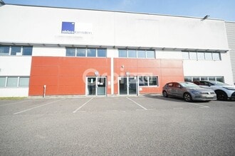 50 Rue Jean Zay, Saint-Priest to rent Building Photo- Image 1 of 80