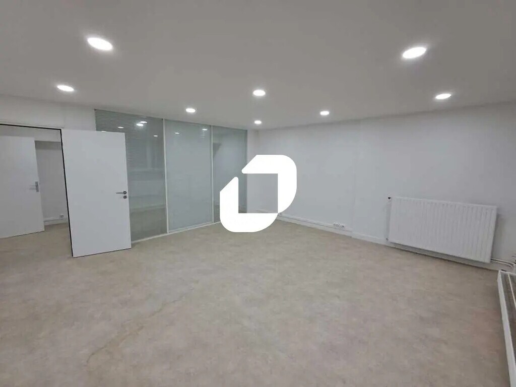 Location Bureaux 134 m² à 462 m² - Photo 1