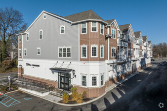 764 New Bridge Rd, Teaneck, NJ for rent Primary Photo- Image 1 of 14