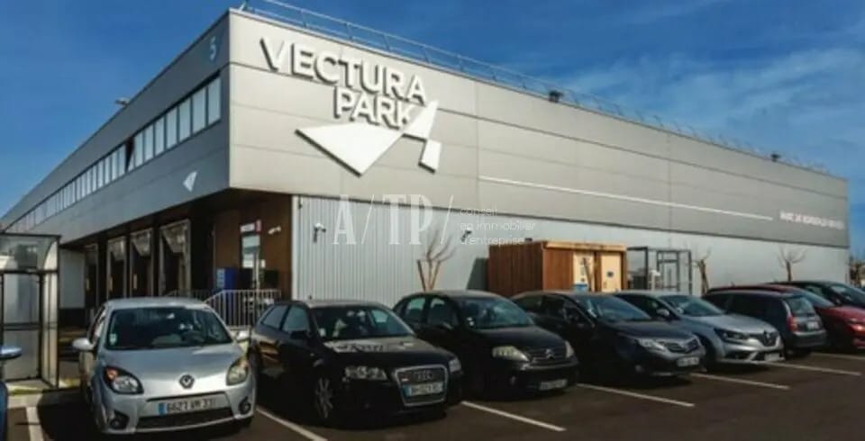 Industrial in Bruges to rent Building Photo- Image 1 of 5