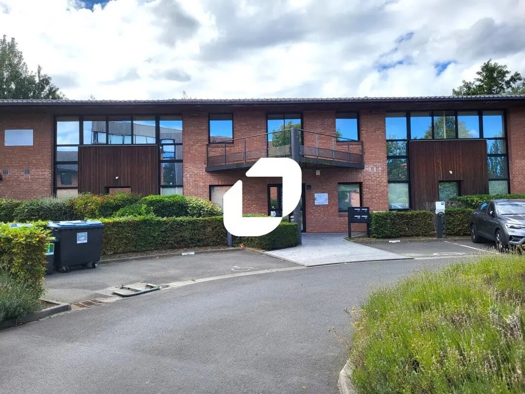 Office in Lezennes to rent Building Photo- Image 1 of 8