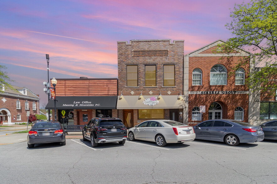 118 W Clark St, Crown Point, IN for sale - Building Photo - Image 1 of 67