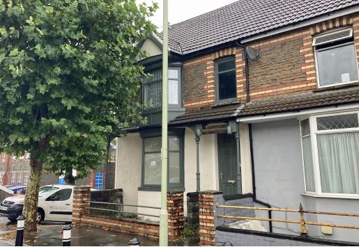 95 Broadway, Pontypridd for sale - Primary Photo - Image 1 of 1