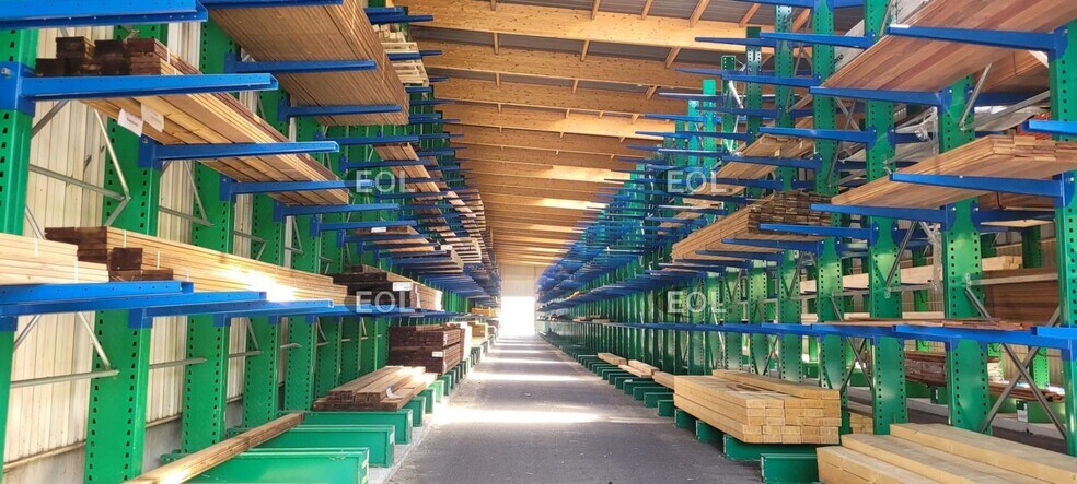 Industrial in Corbas to rent - Interior Photo - Image 3 of 12