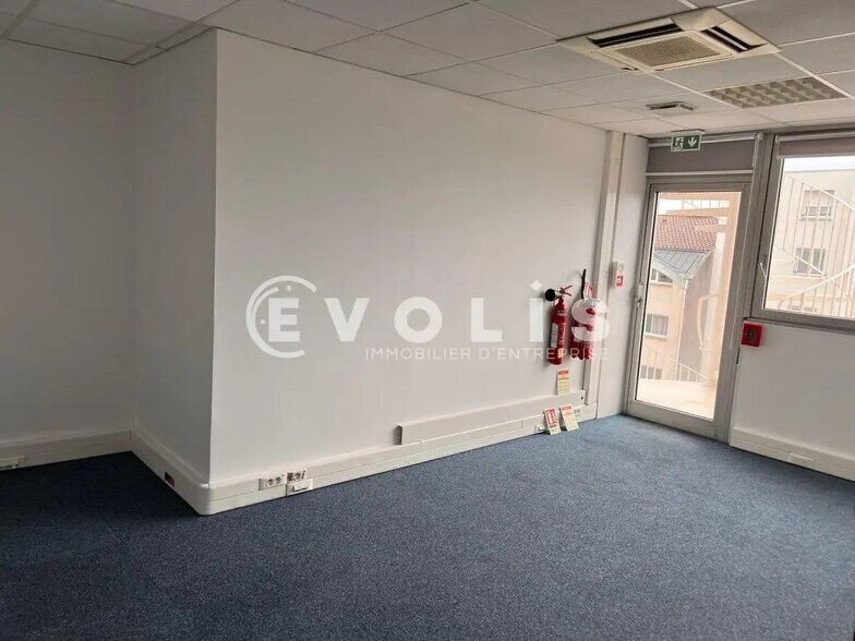 Office in Bordeaux to rent - Interior Photo - Image 3 of 7