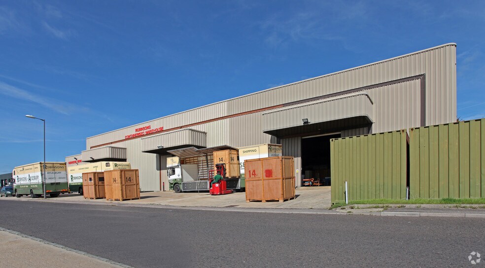 9-11 Edison Rd, Aylesbury for sale - Primary Photo - Image 1 of 1