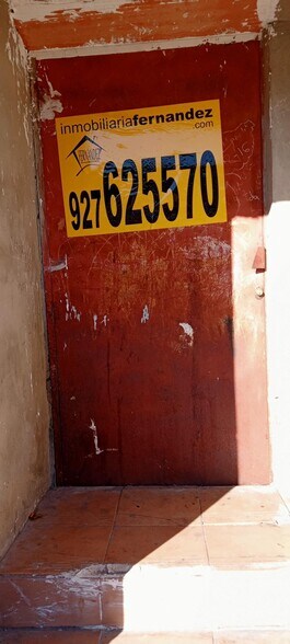 Retail in Cáceres, Cáceres for sale - Building Photo - Image 1 of 3