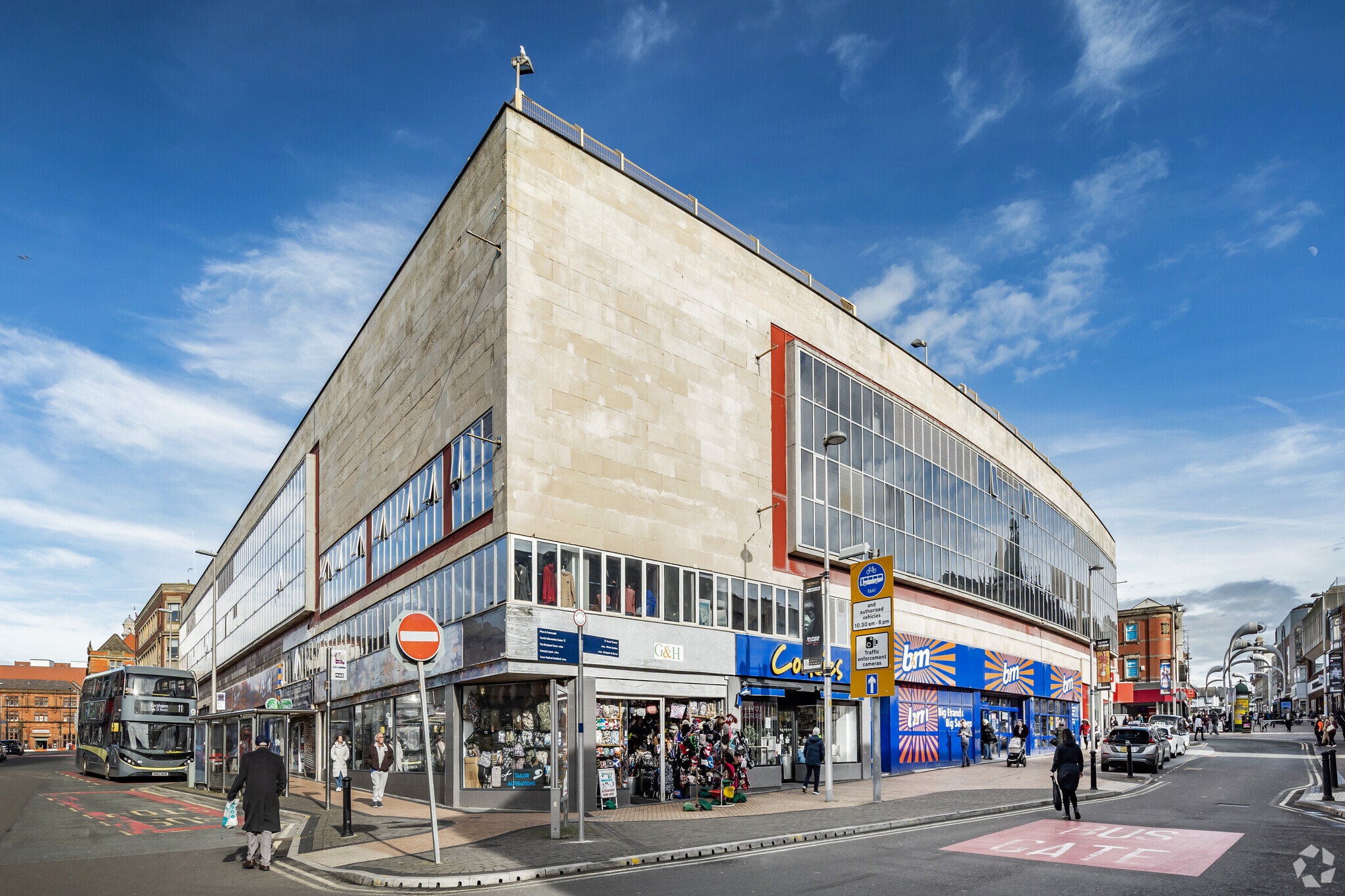 22-36 Church St, Blackpool to rent Building Photo- Image 1 of 9