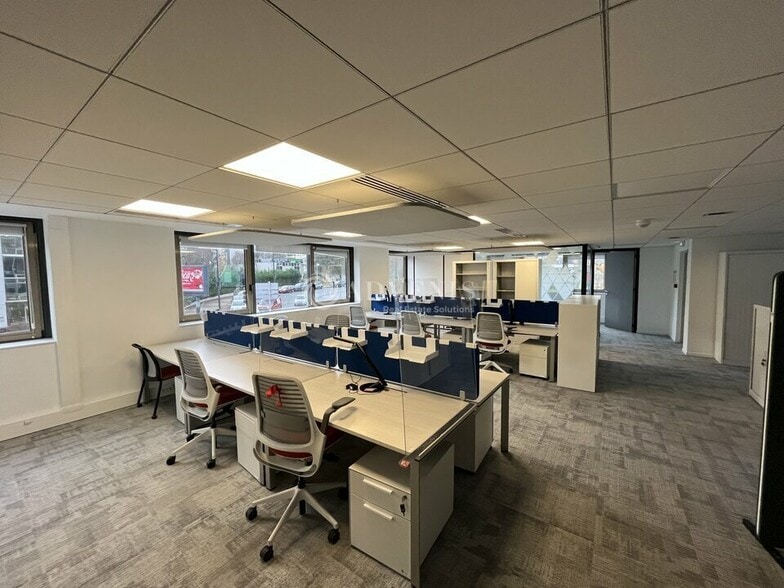 Office in Fontenay-sous-Bois to rent - Building Photo - Image 3 of 7
