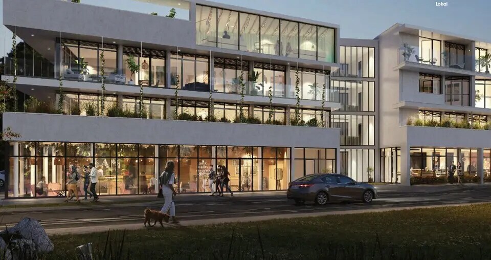 Retail in La Rochelle for sale Building Photo- Image 1 of 7