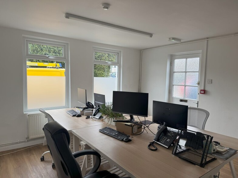 1 Cobden Rd, Sevenoaks to rent - Interior Photo - Image 3 of 6