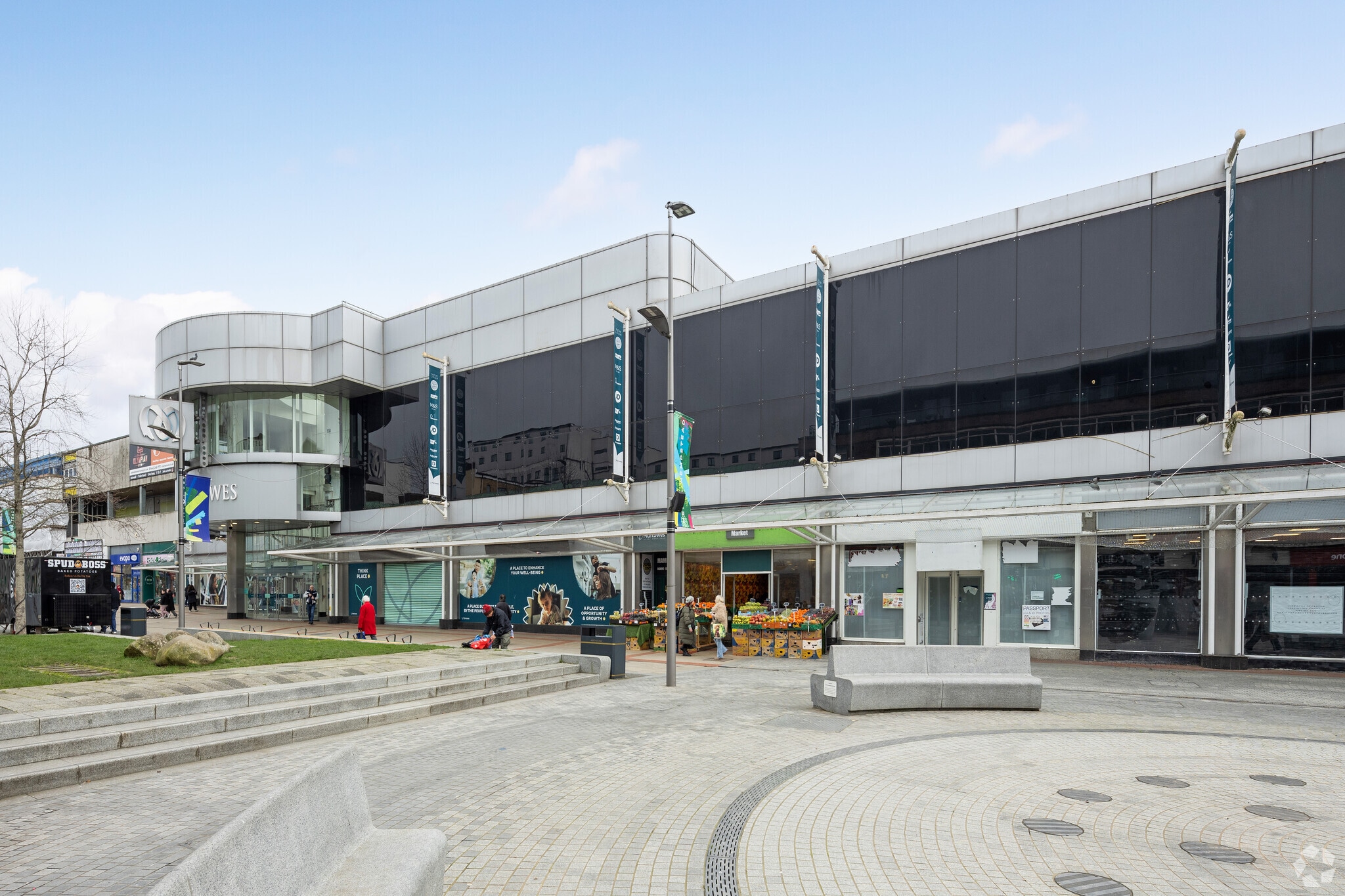 Marlowes, Hemel Hempstead to rent Building Photo- Image 1 of 2