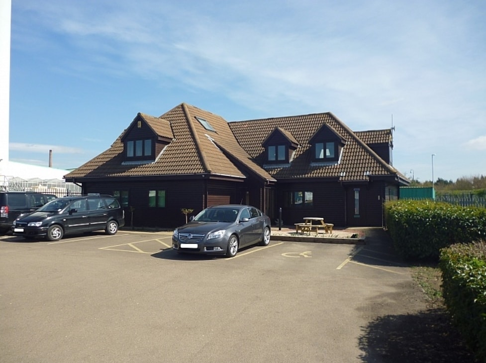 Funthams Ln, Whittlesey to rent Building Photo- Image 1 of 4