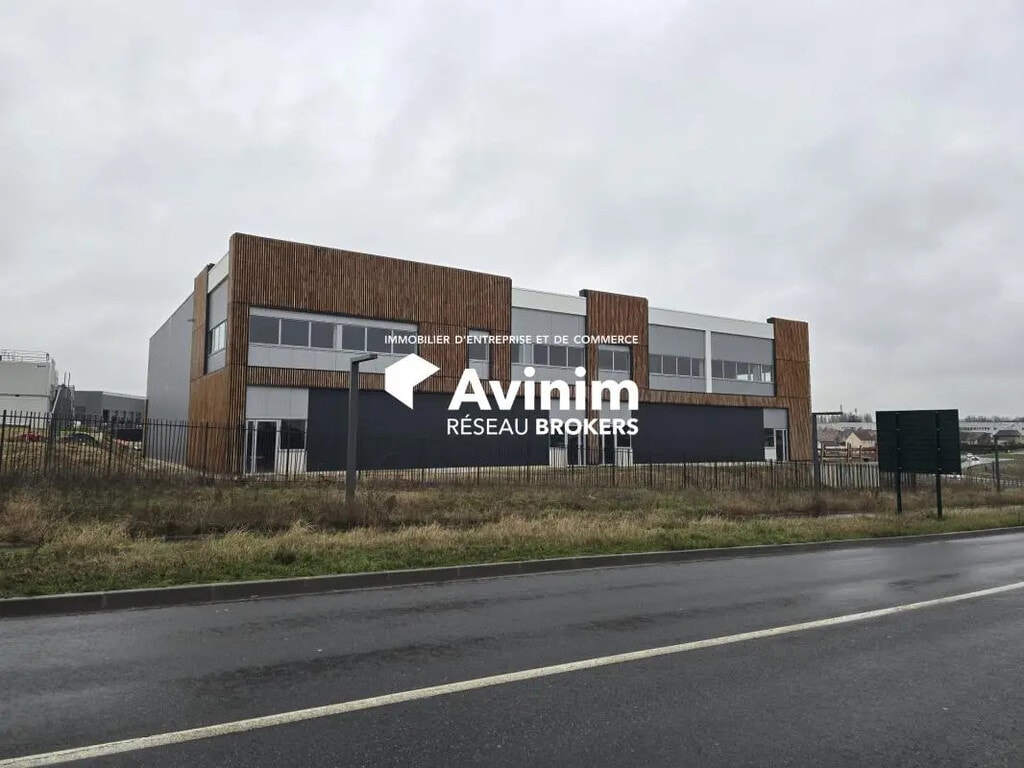 Location Entrepôt 439 m² - Photo 1