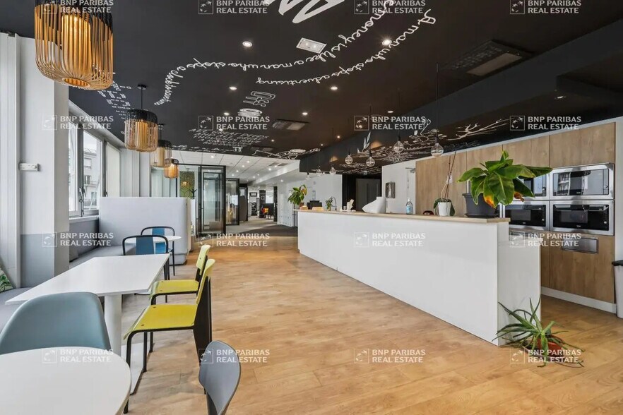 Office in Bourg-la-Reine to rent - Interior Photo - Image 2 of 13