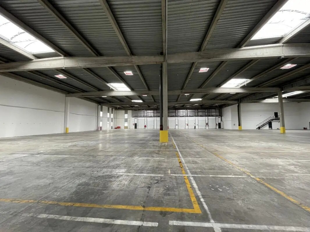 Light Industrial in Corbas to rent Building Photo- Image 1 of 7