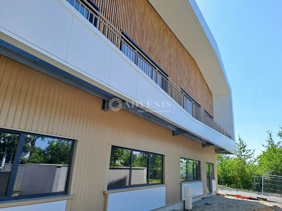 Light Industrial in Carquefou for sale Building Photo- Image 1 of 13