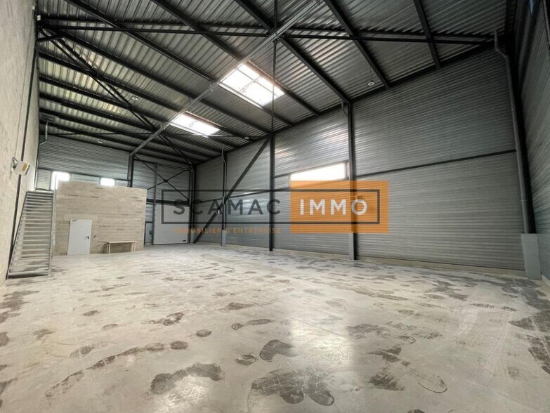 Industrial in Vaires-sur-Marne to rent - Building Photo - Image 1 of 5