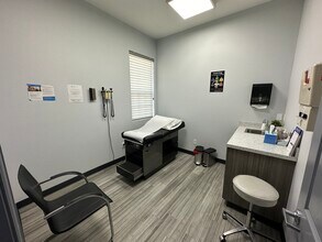 2214 Emery St, Denton, TX to rent Interior Photo- Image 2 of 4