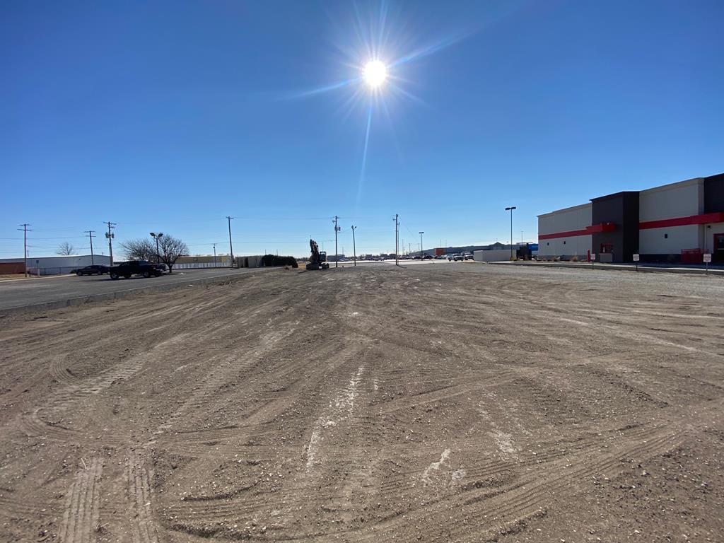 3411 10th St, Great Bend, KS to rent Primary Photo- Image 1 of 3