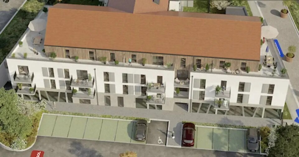 Retail in Compiègne for sale - Aerial - Image 3 of 5