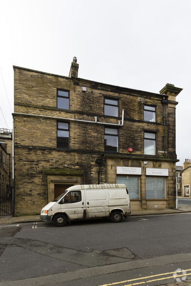 1-7 King Cross St, Halifax for sale - Primary Photo - Image 2 of 5