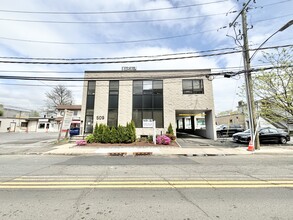 509 Glenbrook Rd, Stamford, CT for sale Building Photo- Image 1 of 28