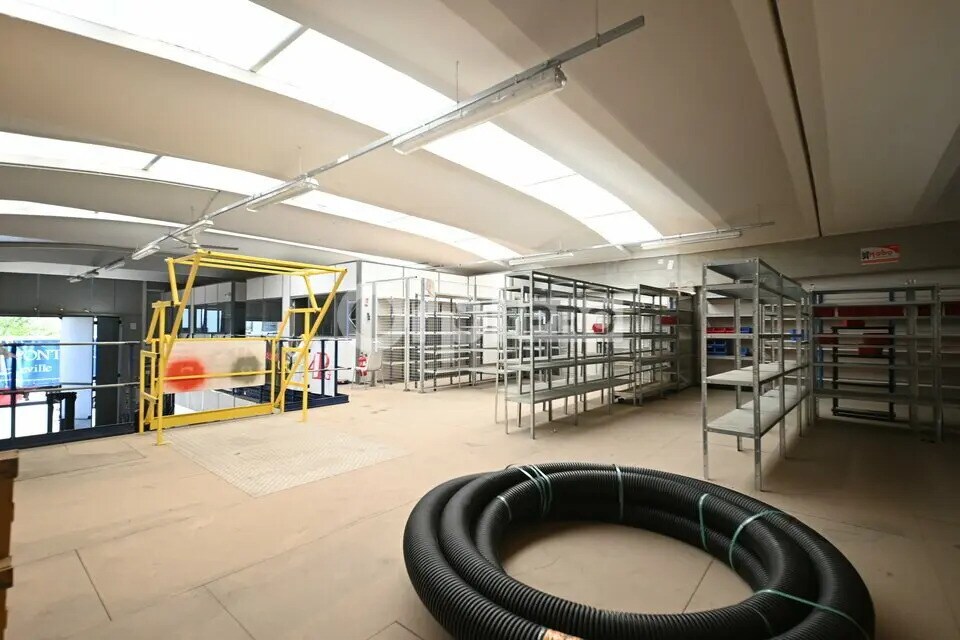 Office in Meyzieu to rent Interior Photo- Image 1 of 11