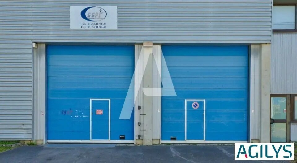 Light Industrial in Collégien to rent - Building Photo - Image 1 of 4